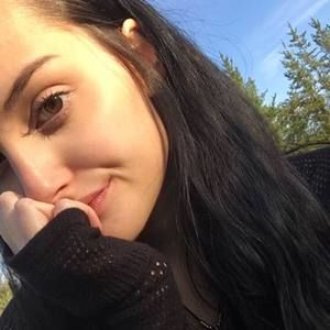 Meet your Posher, Crystale